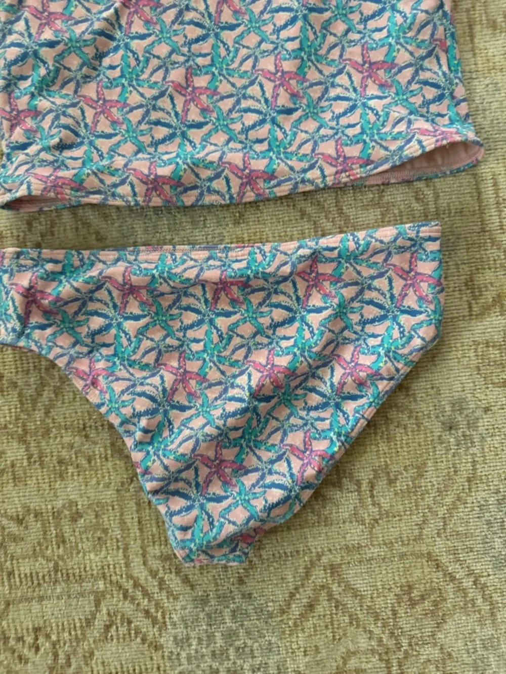 Vineyard Vines Girls Two-Piece Ruffled One-Shoulder Tankini Set